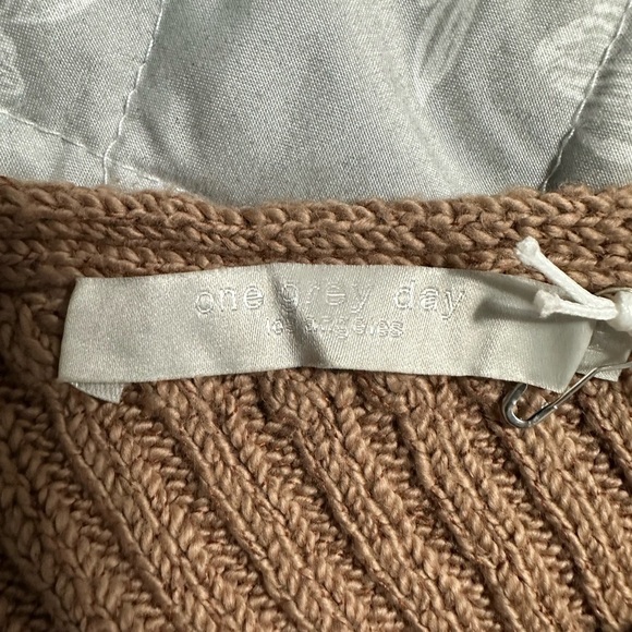 One Grey Day Revolve Nolan Ribbed Knit One Shoulder Tank, Size Medium (v) - Picture 5 of 9